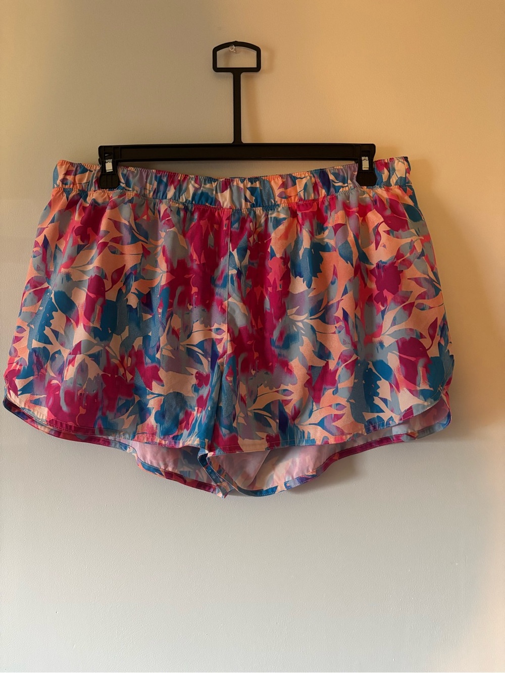 Old Navy-Women’s Floral Print Elastic athletic Shorts - Pink & Blue